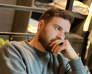 PORODICA MLADIĆA KOJI ĆE BITI DANAS OBEŠEN U IRANU U OČAJU! Traže pomoć od Trampa: Molim vas, ne dozvolite da bude pogubljen! (VIDEO)